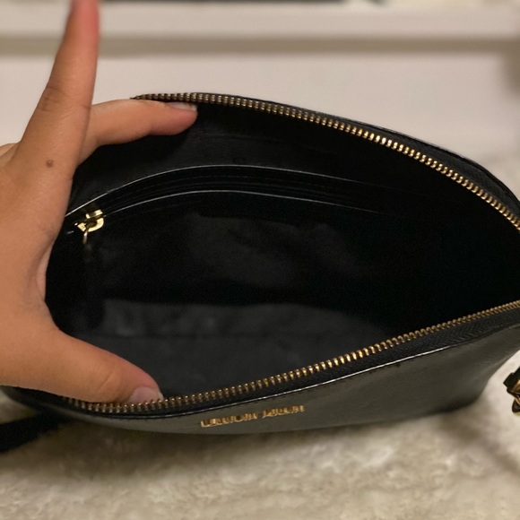 Calvin Klein crossbody bag - Picture 3 of 4